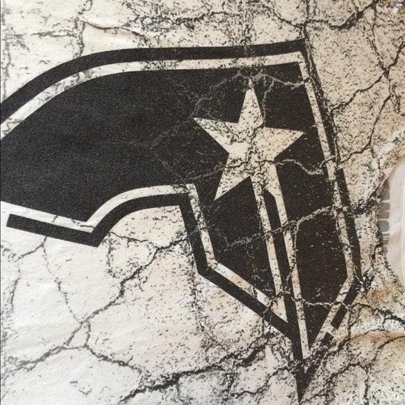 Camous tee shirts - Picture 3 of 3